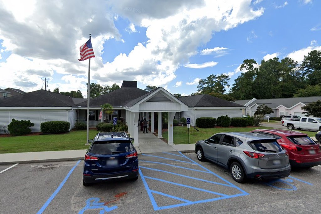 Front elevation along Hook Avenue at Jenni-Lynn Senior Living